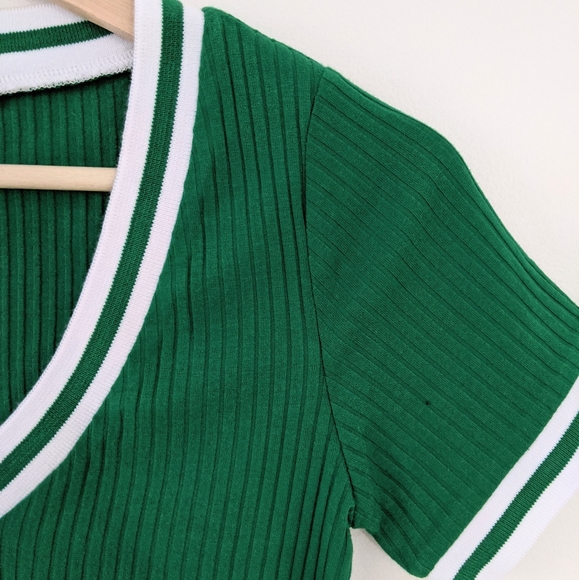 70's Inspired Retro T-Shirt - Picture 2 of 3